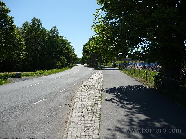 P1000610_barnarp.jpg - Lovsjövägen utanför skolan