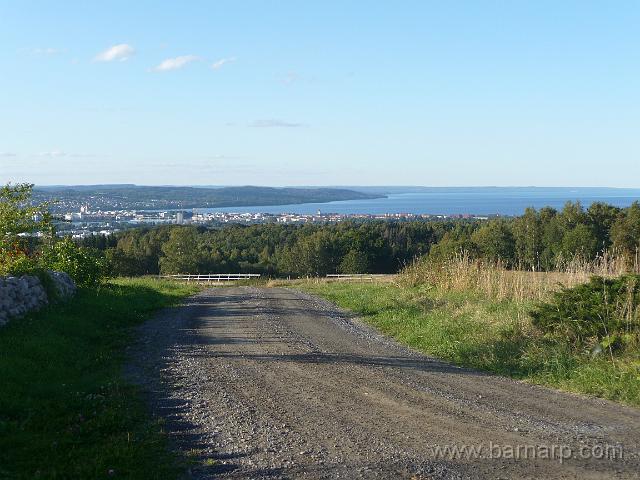 P1010125_barnarp.jpg - med utsikt över Jönköping