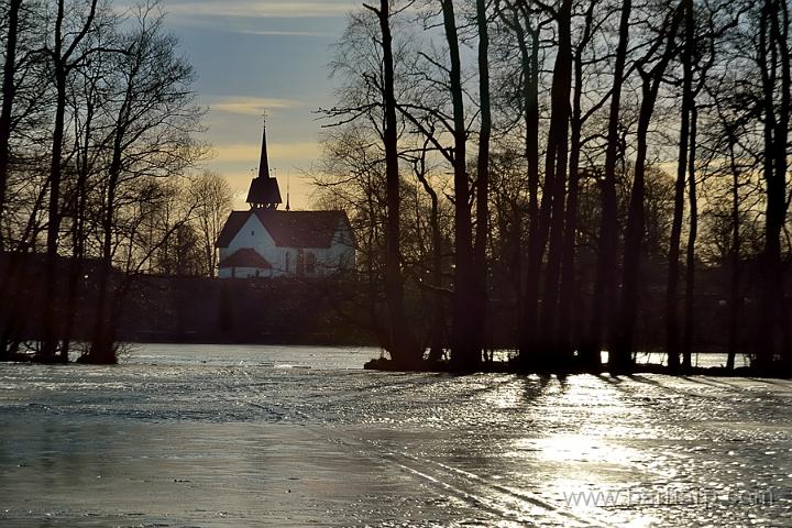 120226_barnarps_kyrka.jpg - Barnarps kyrka