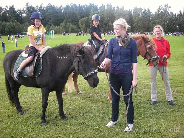 074_barnarp.jpg - Ponnyridningen var populär