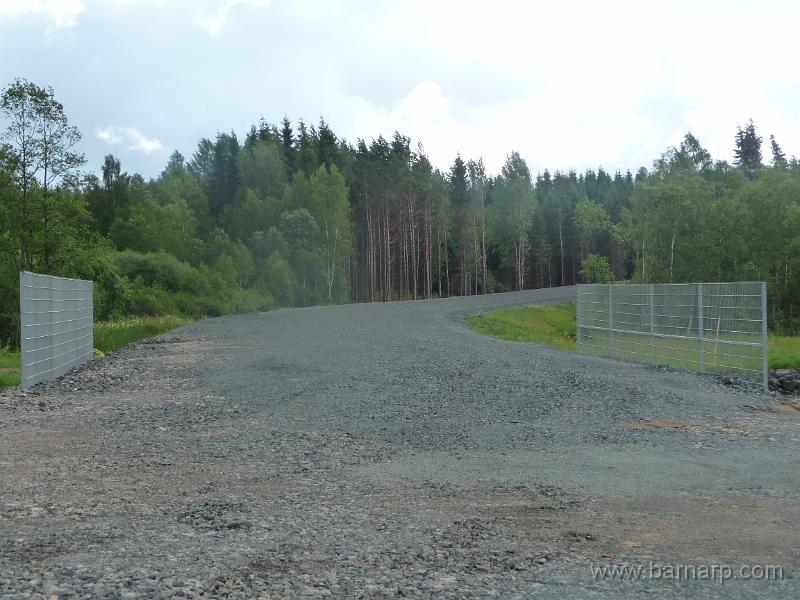 P1080776.JPG - Nu är det snart dags för asfaltering av den västra delen, över nya bron.