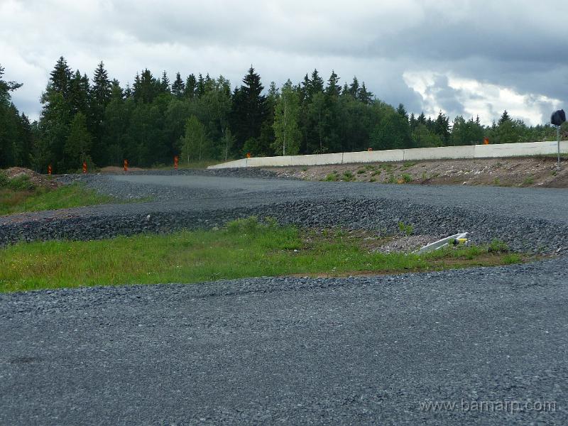 P1080791.JPG - Den blivande anslutningen mot Lovsjövägen söderut.