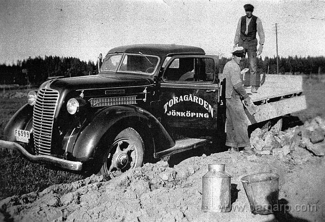 barnarp_trafikbilF6599_toragarden.jpg - Trafikbil F6599 från Toragården (bilen är en Diamond T från 1937)